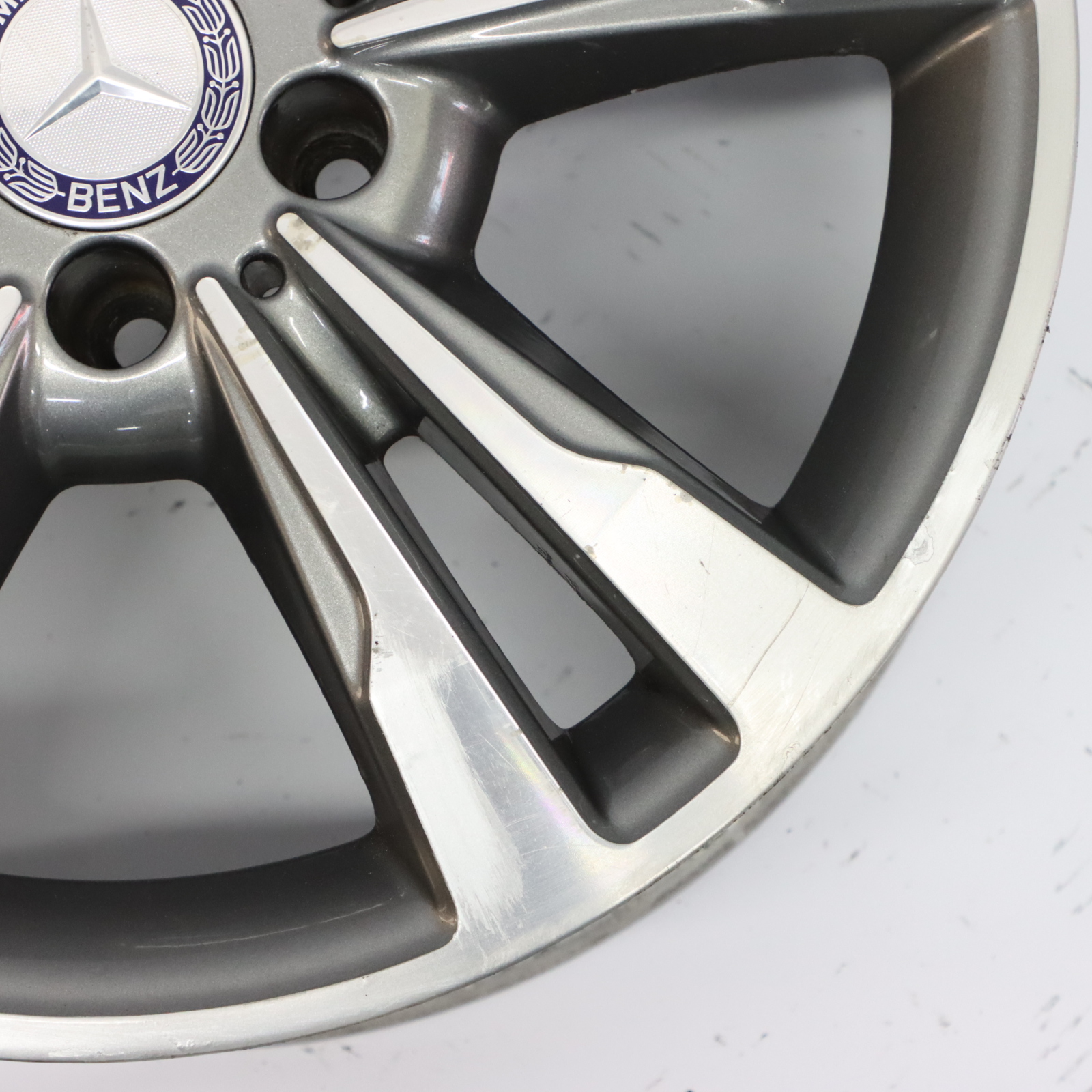 Mercedes W212 Leichtmetallfelge 17" ET:48 8J 5 Doppelspeiche A2124015602