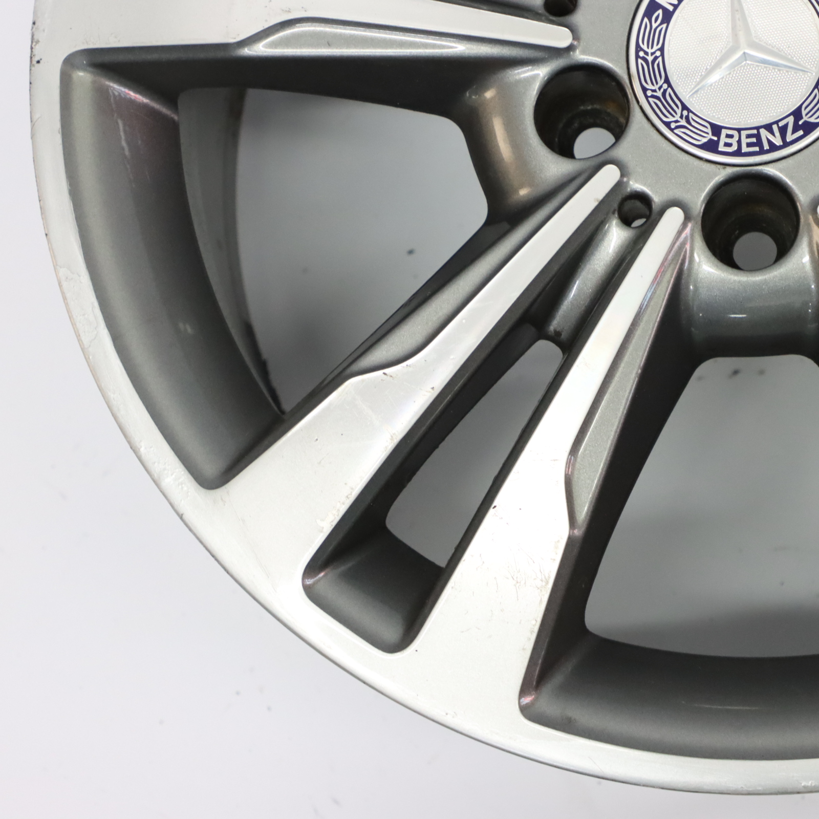 Mercedes W212 Leichtmetallfelge 17" ET:48 8J 5 Doppelspeiche A2124015602