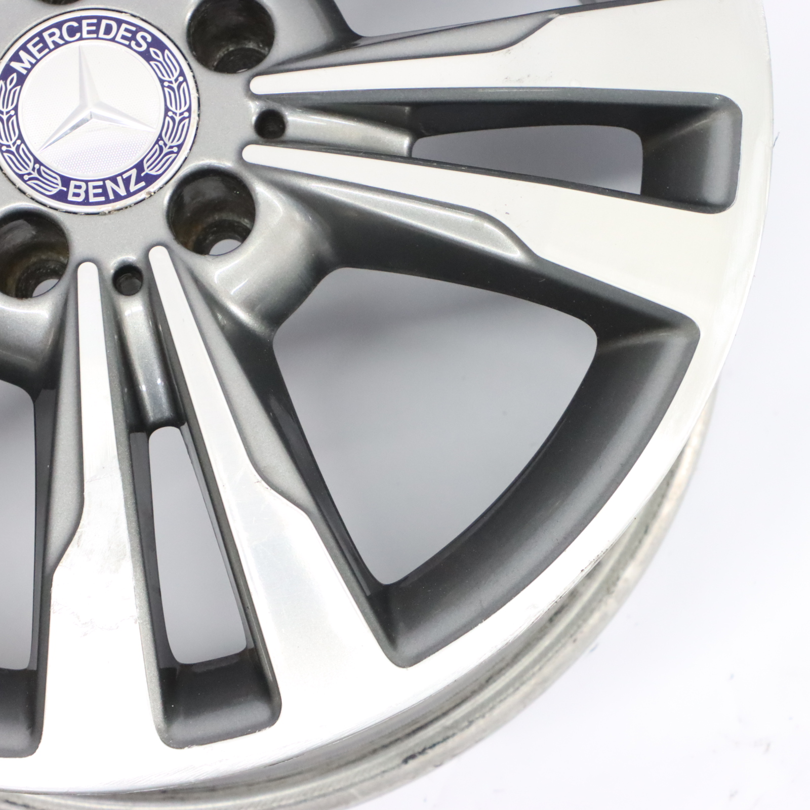 Mercedes W212 Leichtmetallfelge 17" ET:48 8J 5 Doppelspeiche A2124015602