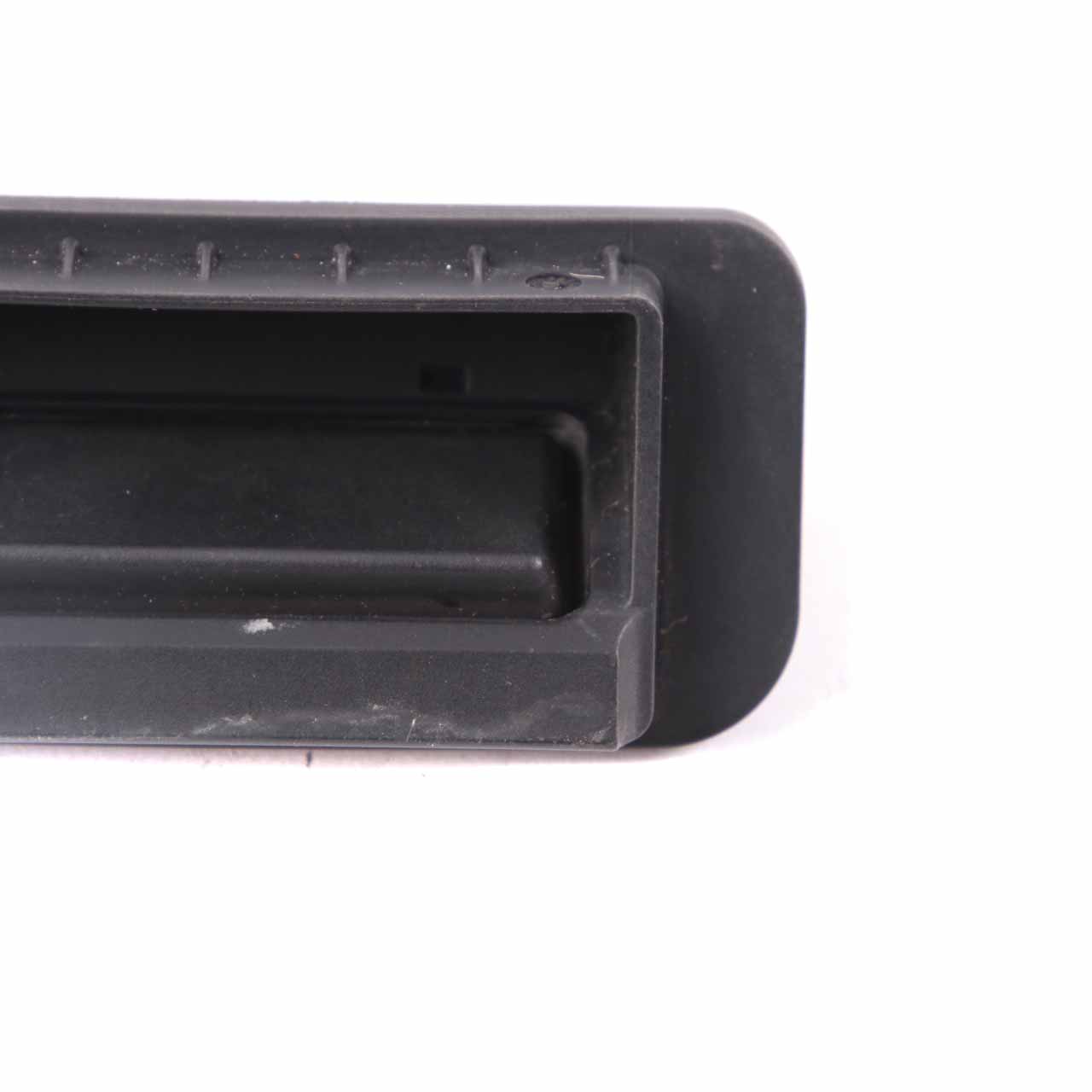 Mercedes W212 Tailgate Opener Boot Lid Switch Button Trim Handle A2127501593