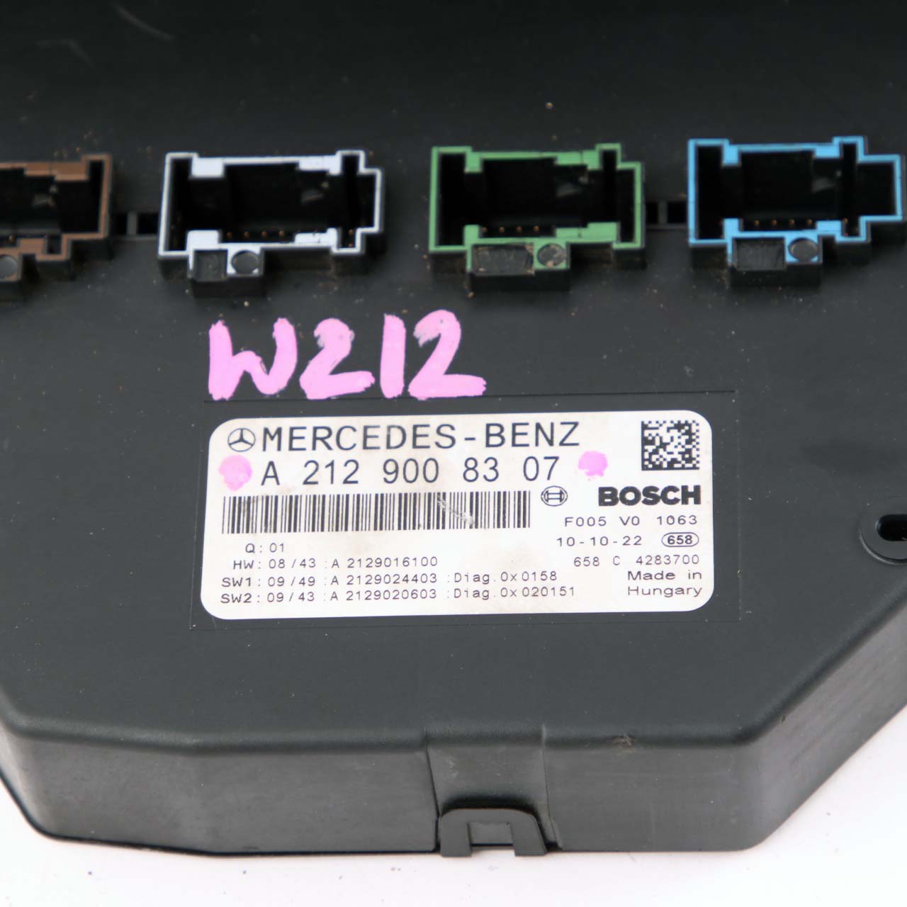 Mercedes W212 Fuse Box Control Unit Module SAM Relay Box A2129008307