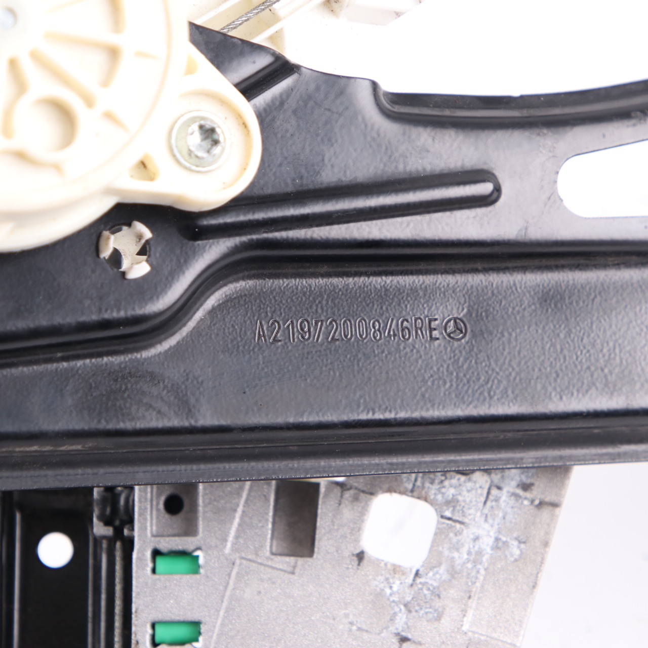 Mercedes CLS W219 Fensterheber Vordertür rechts Regulator Motor A2197200846