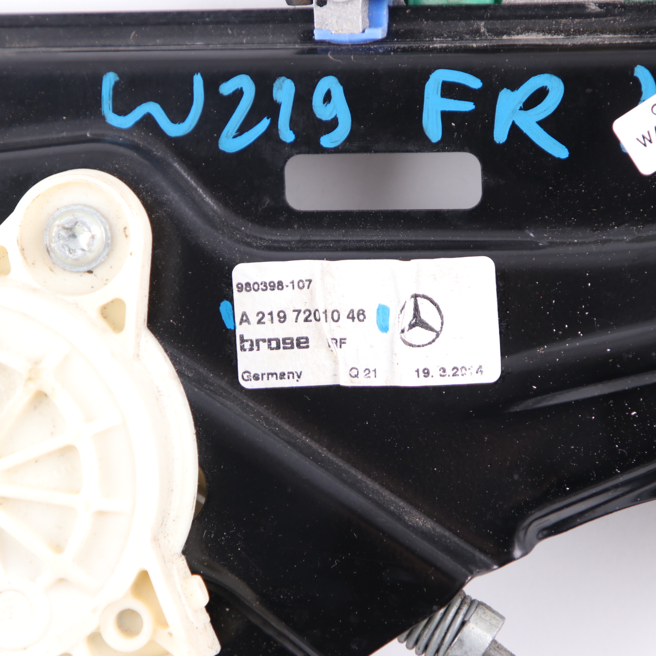 Mercedes CLS W219 Fensterheber Vordertür rechts Regulator Motor A2197200846