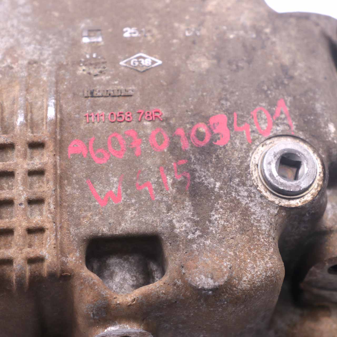 Mercedes W415 OM607.951 607951 Dieselmotor Ölwanne 111105878R