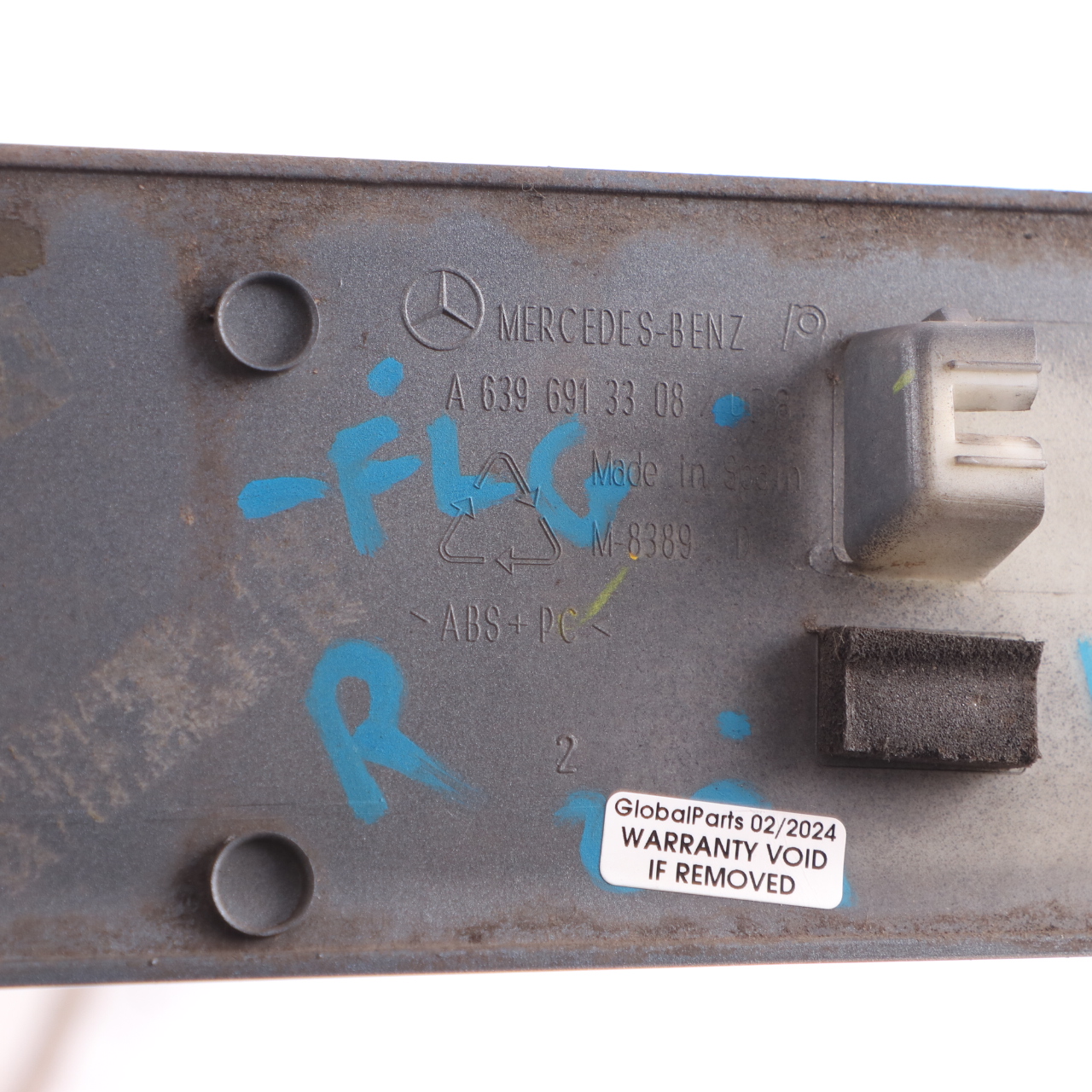 Mercedes W639 Rail Trim Right O/S Sliding Door Moulding Flint Grey - 368