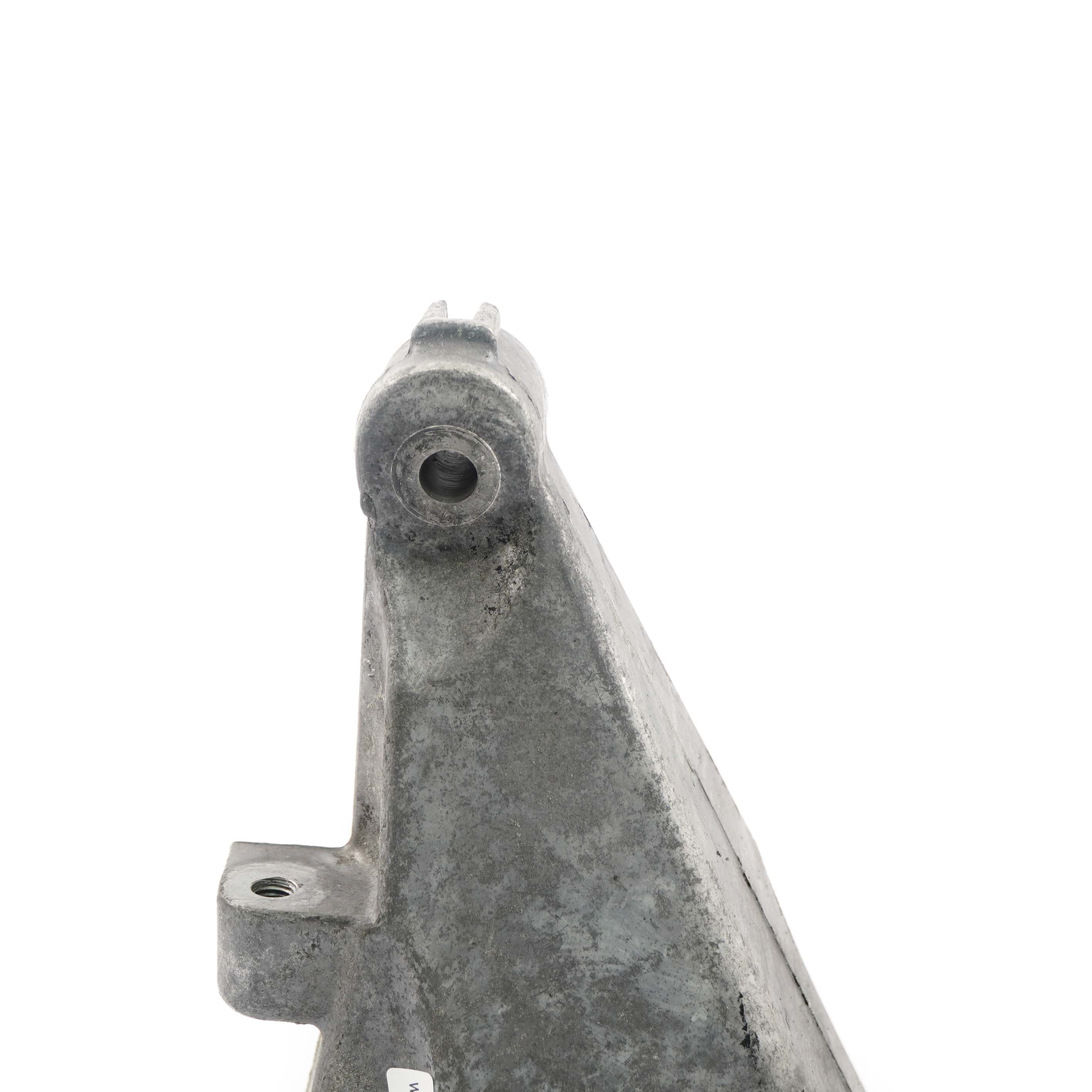 Mercedes-Benz Vito W639 OM646 Diesel Engine Mount Bracket Right O/S A6462230204