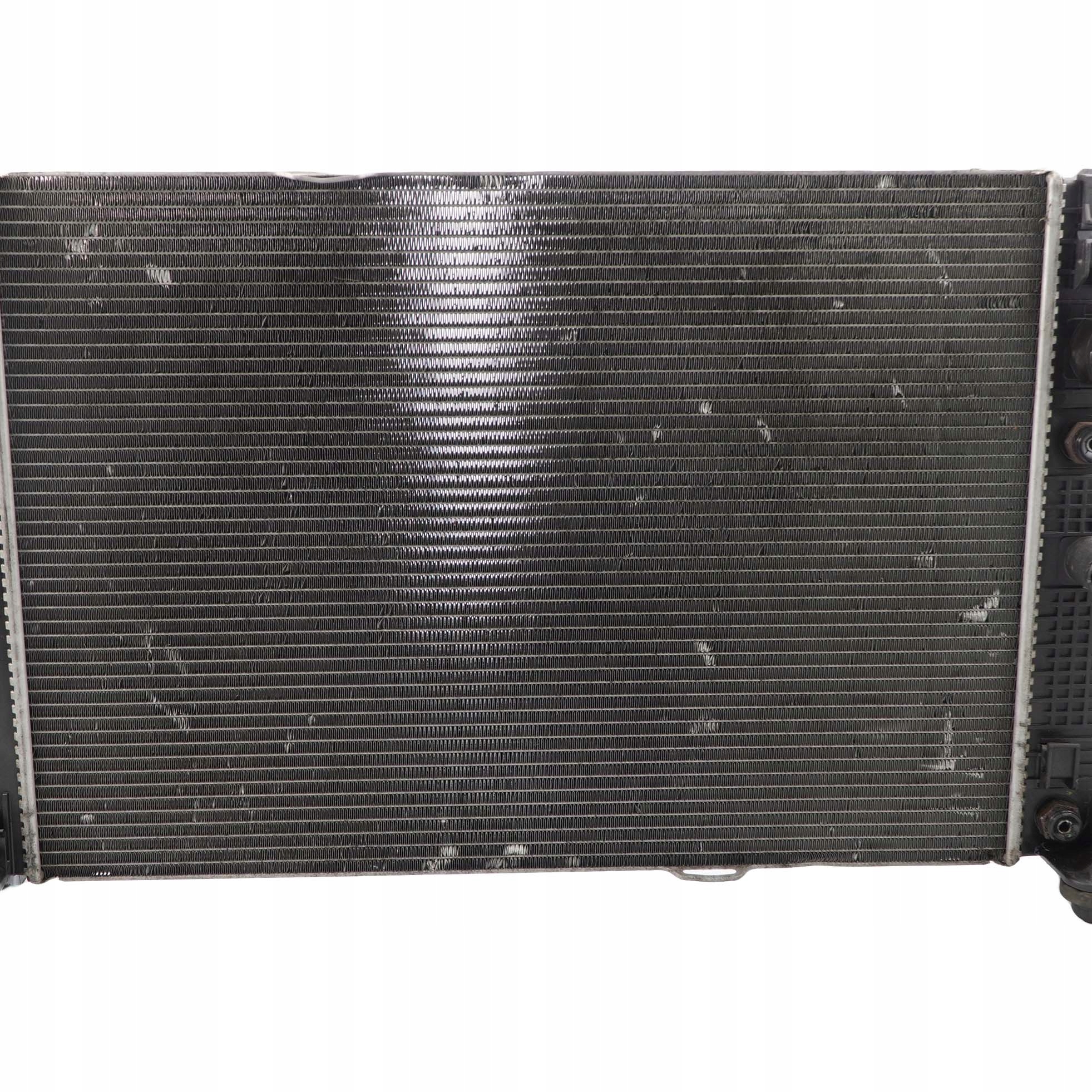 Mercedes-Benz C E Class W204 W207 W212 Engine Air Cooling Radiator A2045004303