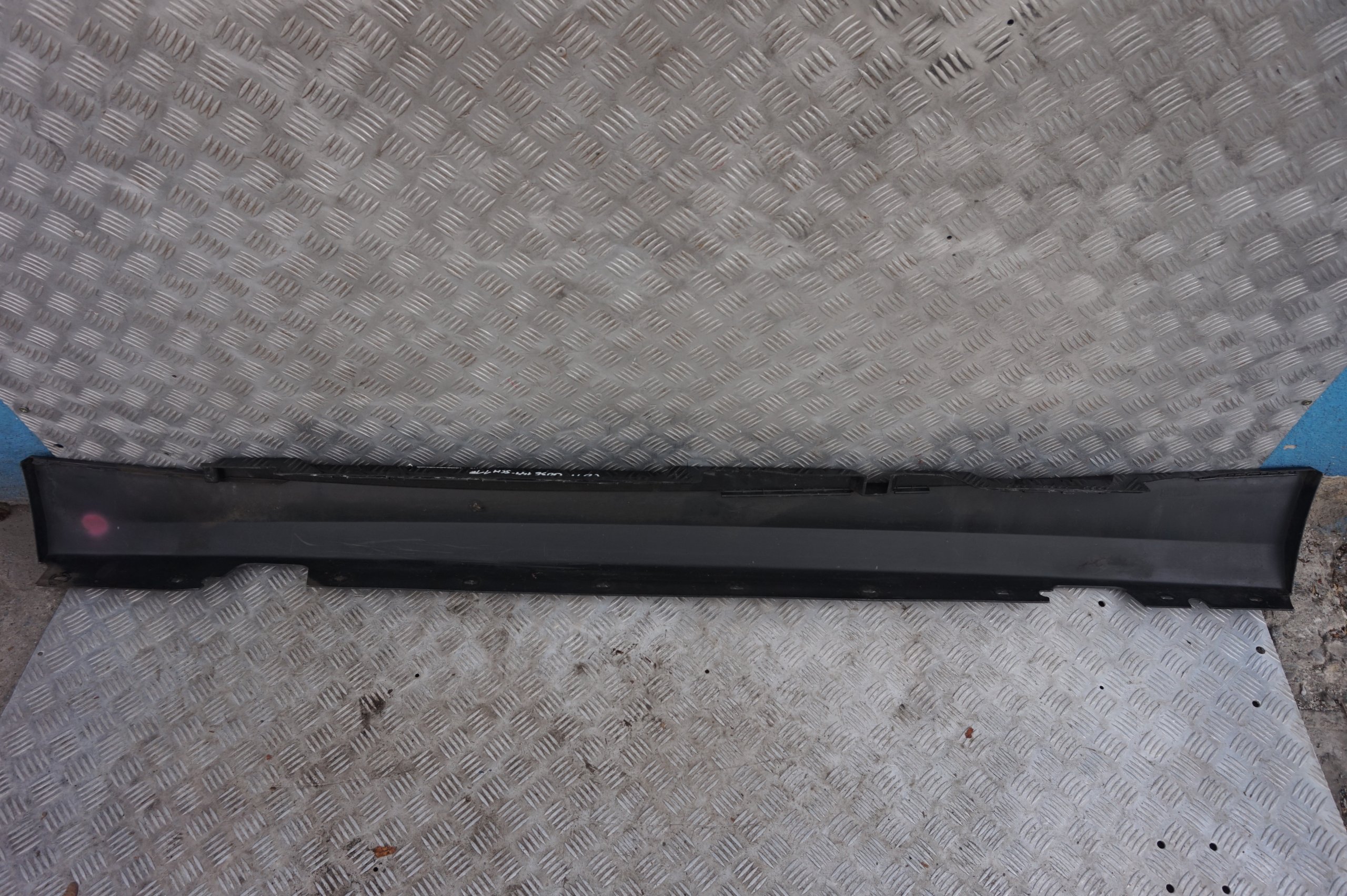 BMW 1 SERIES 11 E87 LCI E87N Sill Strip Side Skirt Right O/S Schwarz II Black 2