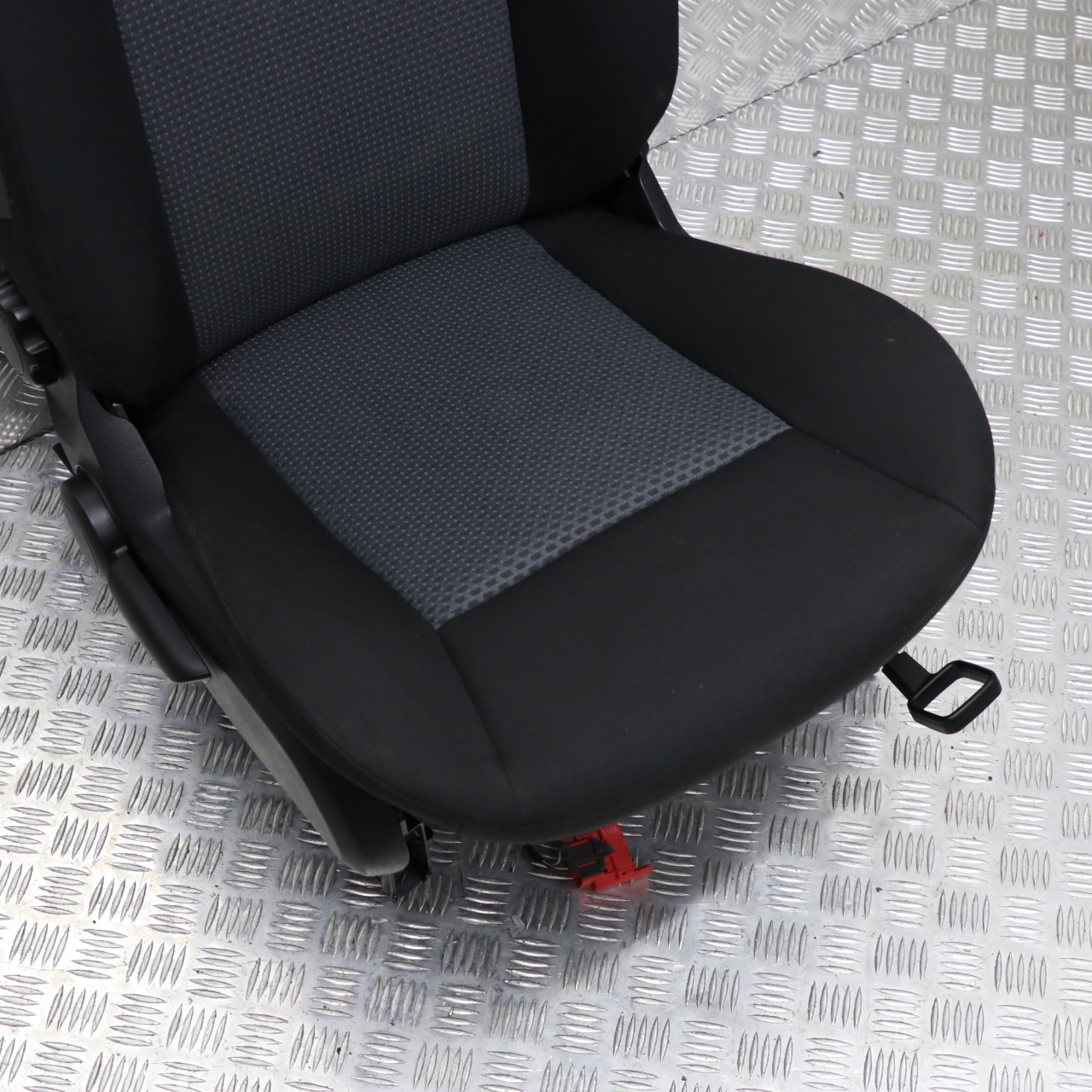 Mercedes-Benz A-Class W169 Cloth Fabric Front Right O/S Seat Black Anthracite