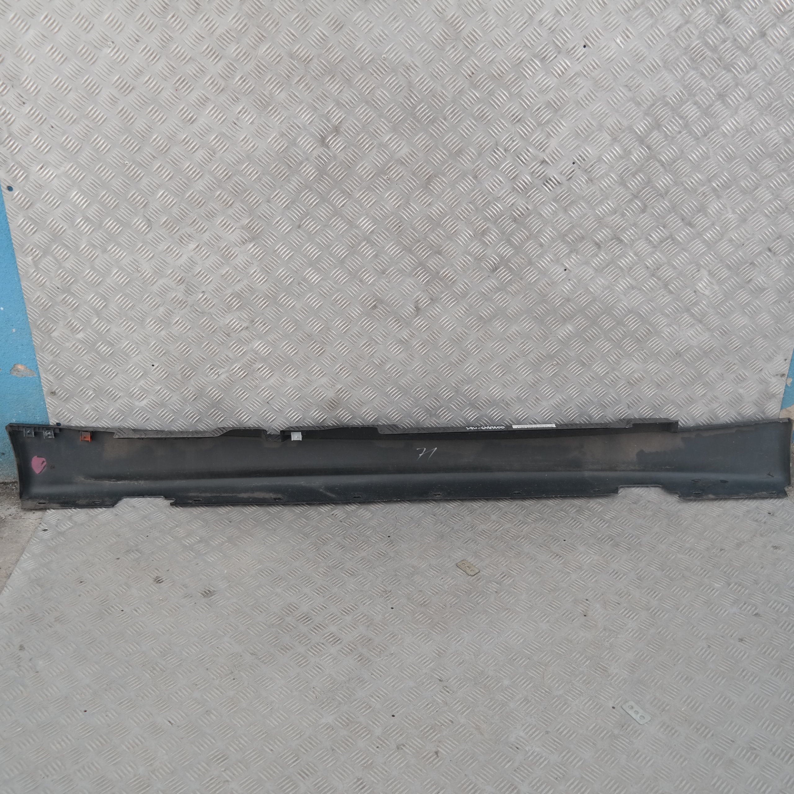 BMW 1 SERIES E87 Sill strip side skirt left N/S Monacoblau Monaco Blue Metallic