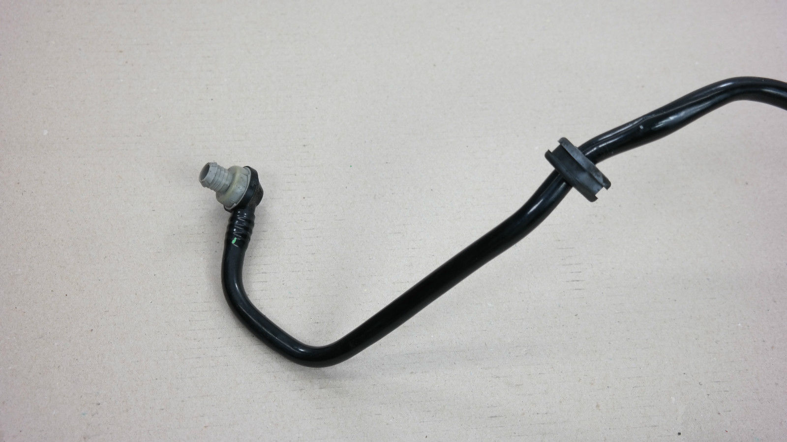 BMW 7 Series E65 E66 Petrol N62 Expansion Tank Vent Hose Line Pipe 7508013