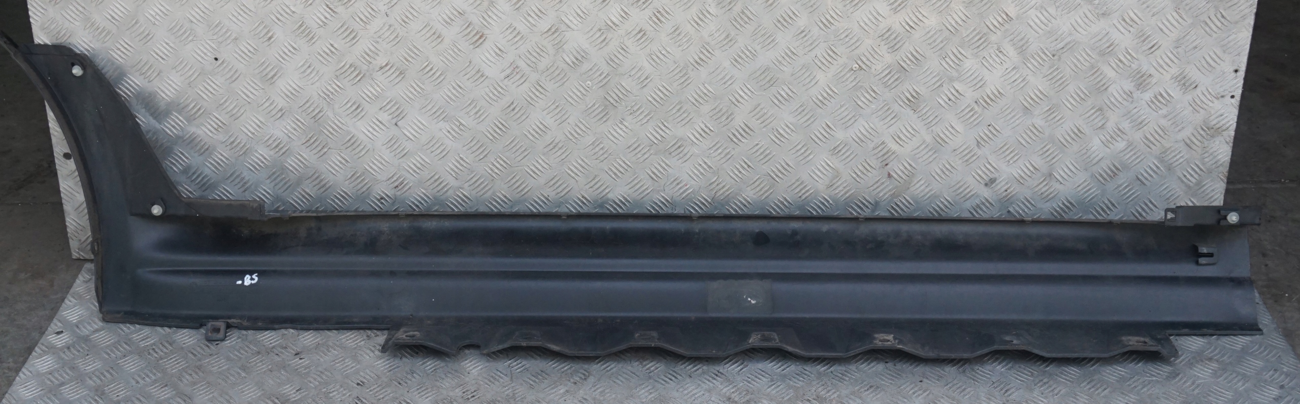 BMW X3 Series E83 Front Left N/S Door Sill Skirt Board Trim Panel Black Sapphire