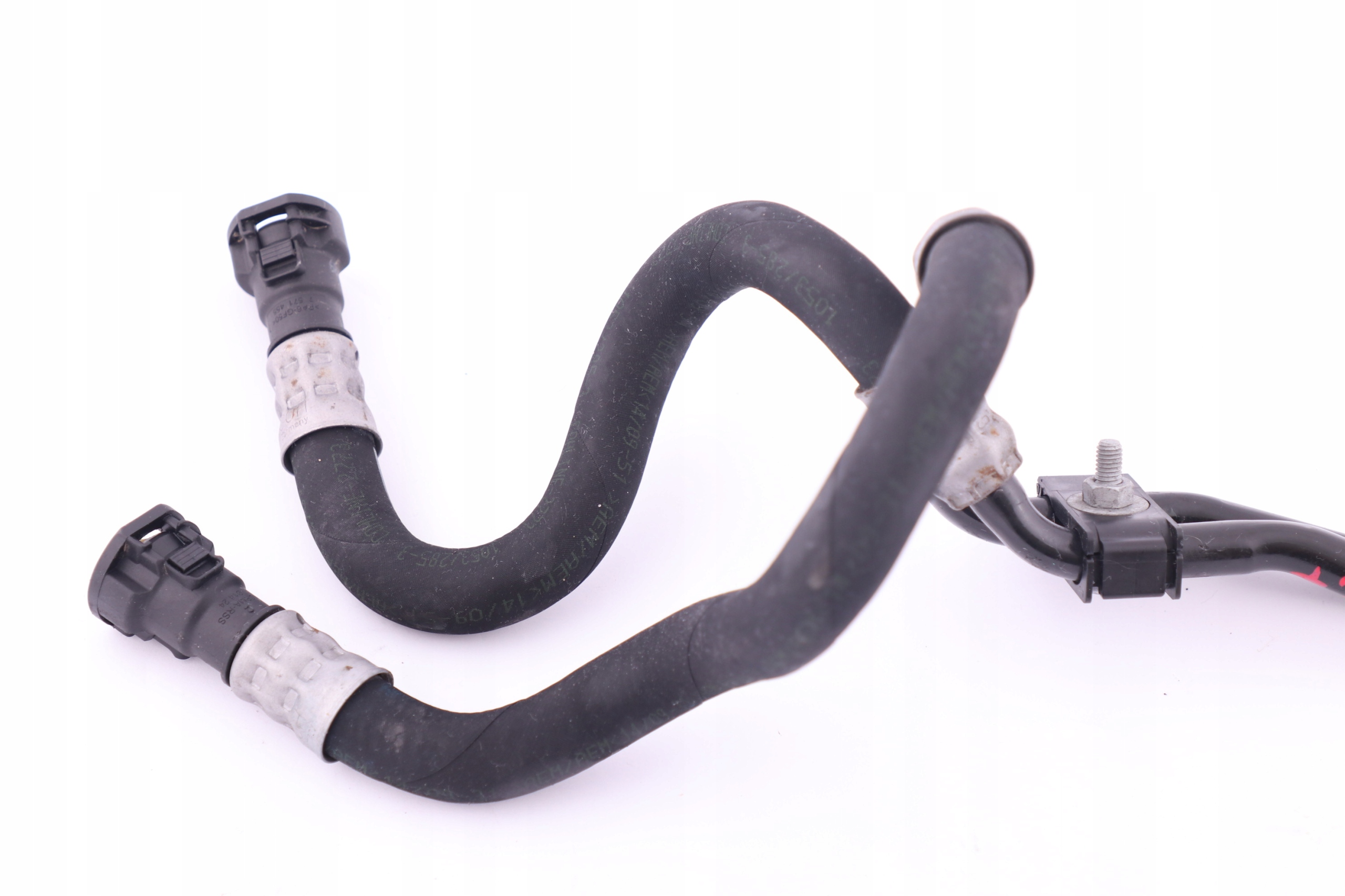 BMW E81 E87 E90 E91 Petrol N52 Oil Cooling Pipe Hose Inlet 4517440