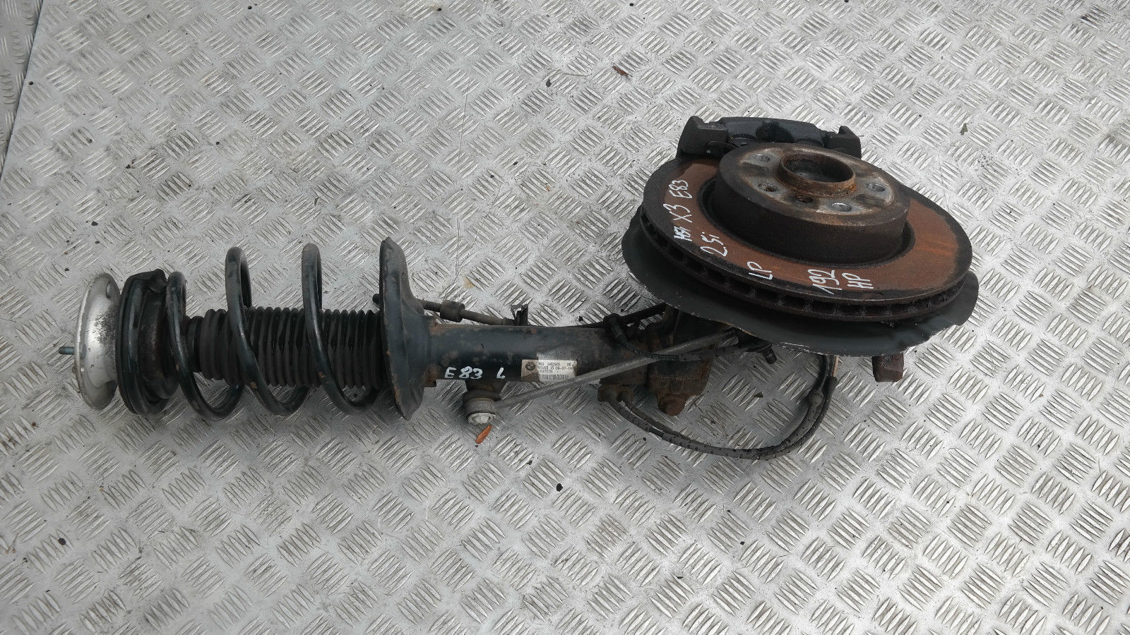 BMW X3 E83 2.5i M54 FRONT LEFT N/S LEG SPORT SUSPENSION AXLE BRAKE DISC HUB SET