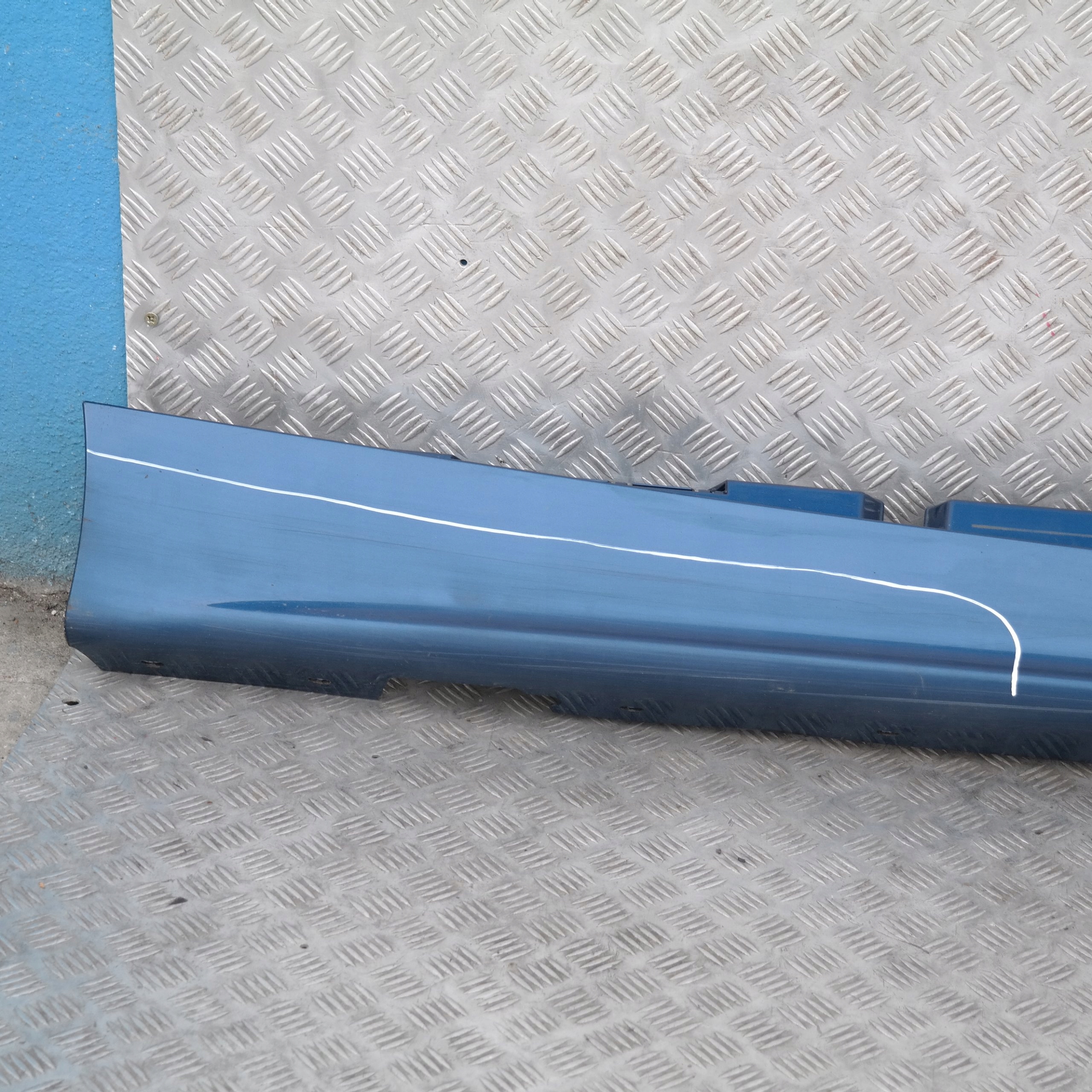 BMW 1 SERIES 4 E87 Sill Strip Side Skirt Right O/S Sydneyblau Sydney Blau Blue