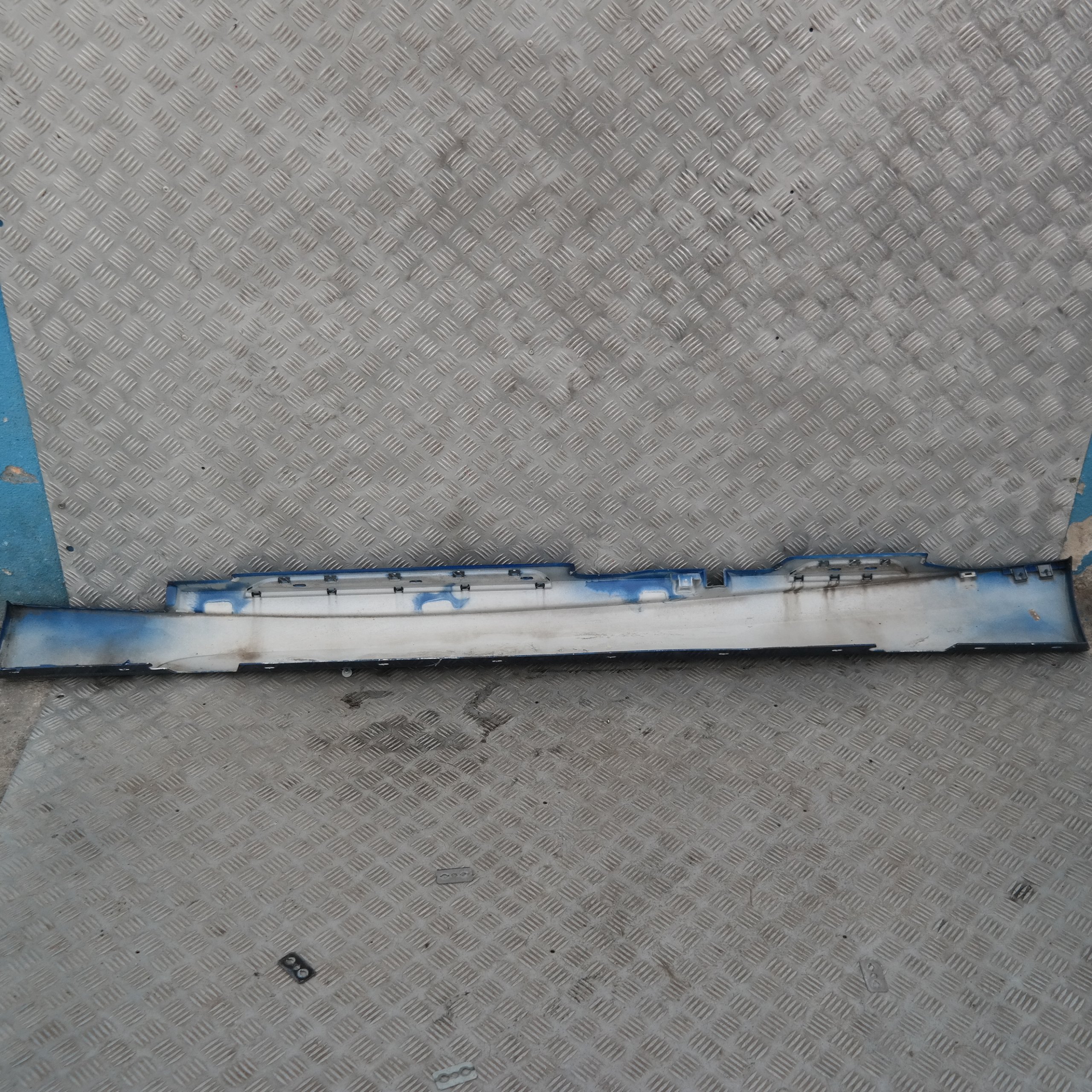 BMW 1 SERIES E87 E87N M SPORT Sill Strip  Side Skirt Right O/S Le Mans Blau Blue