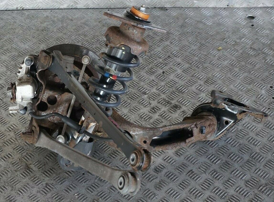 BMW Mini R52 Cabrio One W10 1.6 90 hp Rear Left N/S Leg Brake Suspension Hub