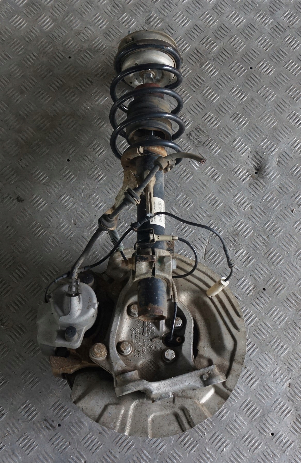 BMW 3 Series E90 325d M57N2 Front Left N/S Spring Strut Leg Suspension