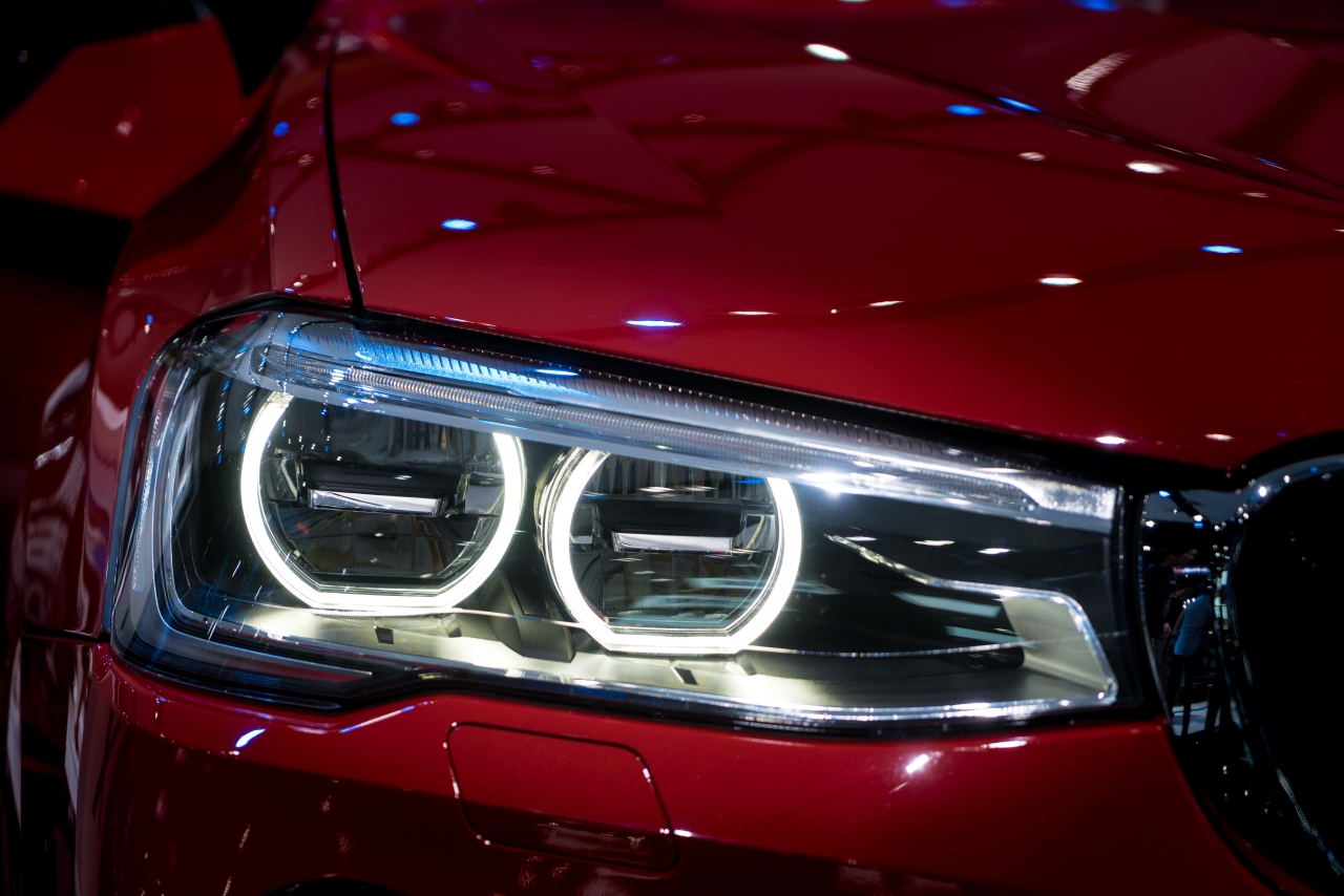 Bei Global Parts finden Sie viele gebrauchte Teile wie komplette Autobeleuchtung