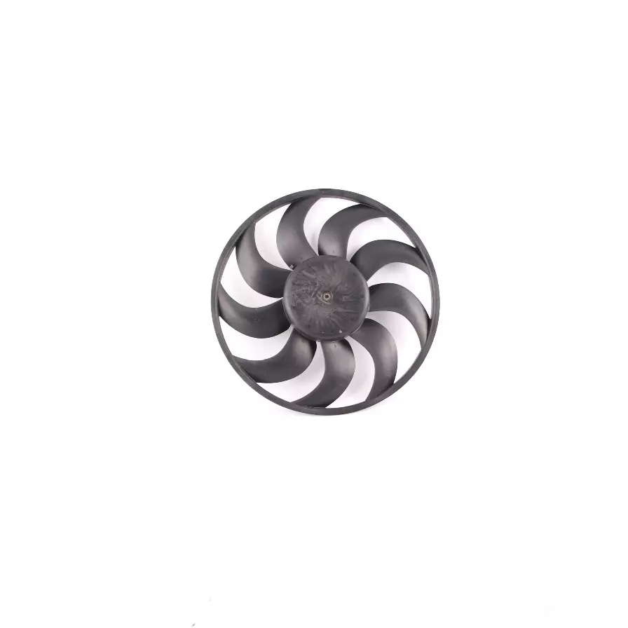 Fan blades for efficient engine cooling performance
